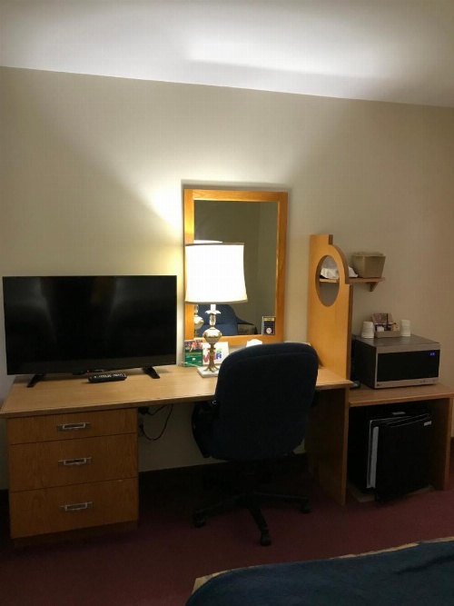 Trunk Road Motel image 21